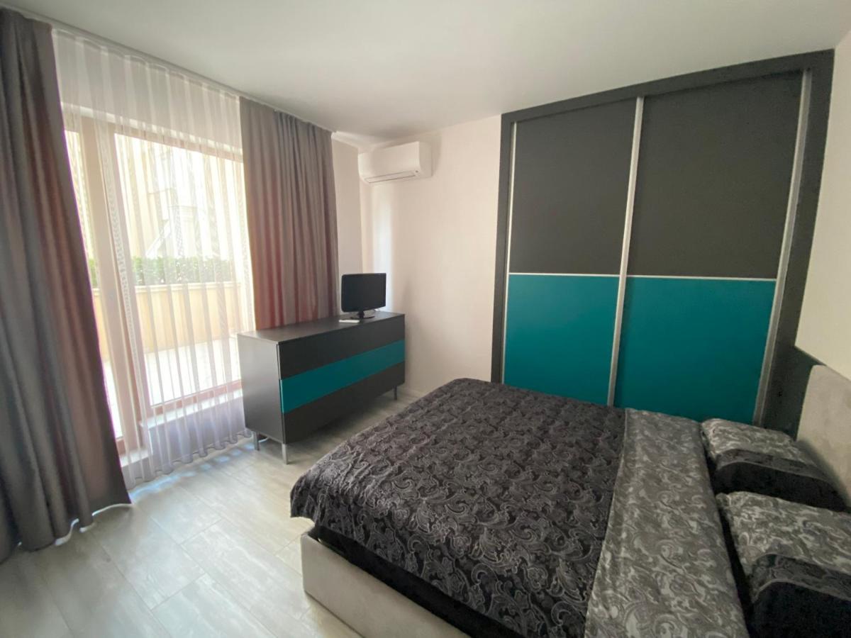 Luxurious And Panoramic Apartments At The Beach In La Mer Complex โกลเดน แซนส์ ภายนอก รูปภาพ