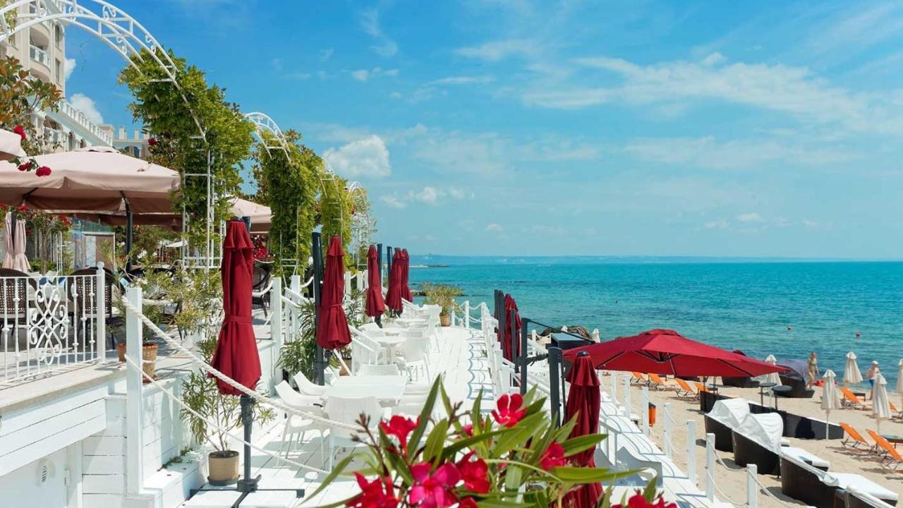 Luxurious And Panoramic Apartments At The Beach In La Mer Complex โกลเดน แซนส์ ภายนอก รูปภาพ