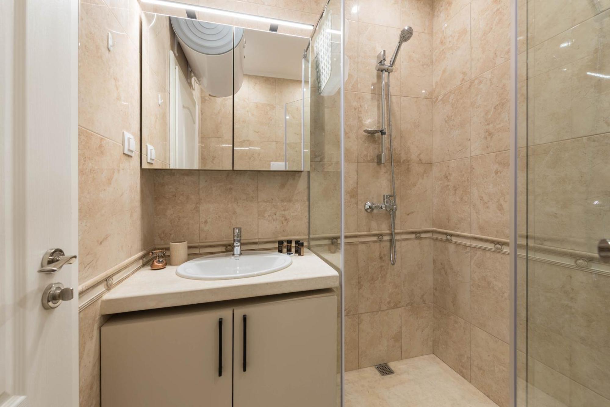 Luxurious And Panoramic Apartments At The Beach In La Mer Complex โกลเดน แซนส์ ภายนอก รูปภาพ