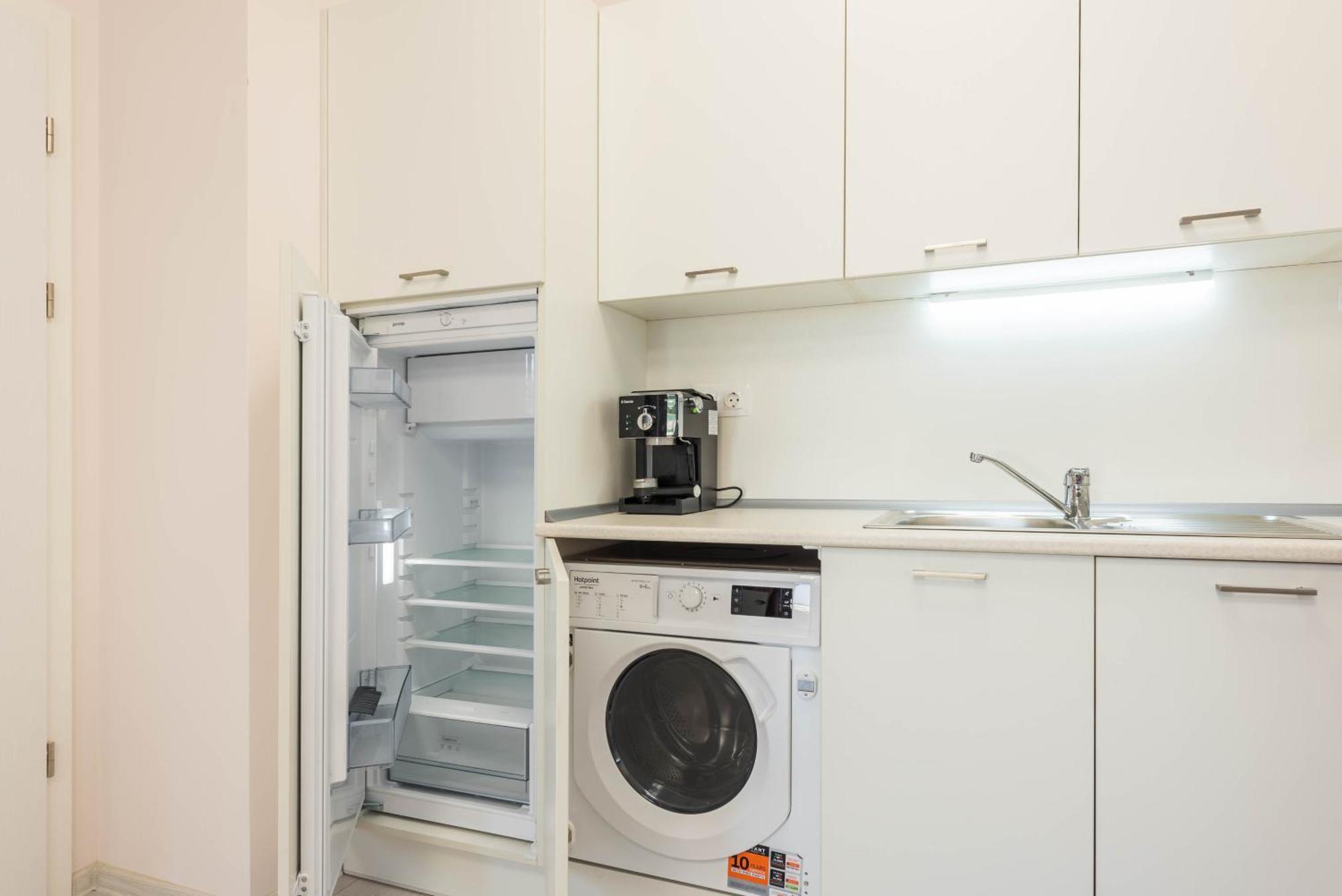 Luxurious And Panoramic Apartments At The Beach In La Mer Complex โกลเดน แซนส์ ภายนอก รูปภาพ
